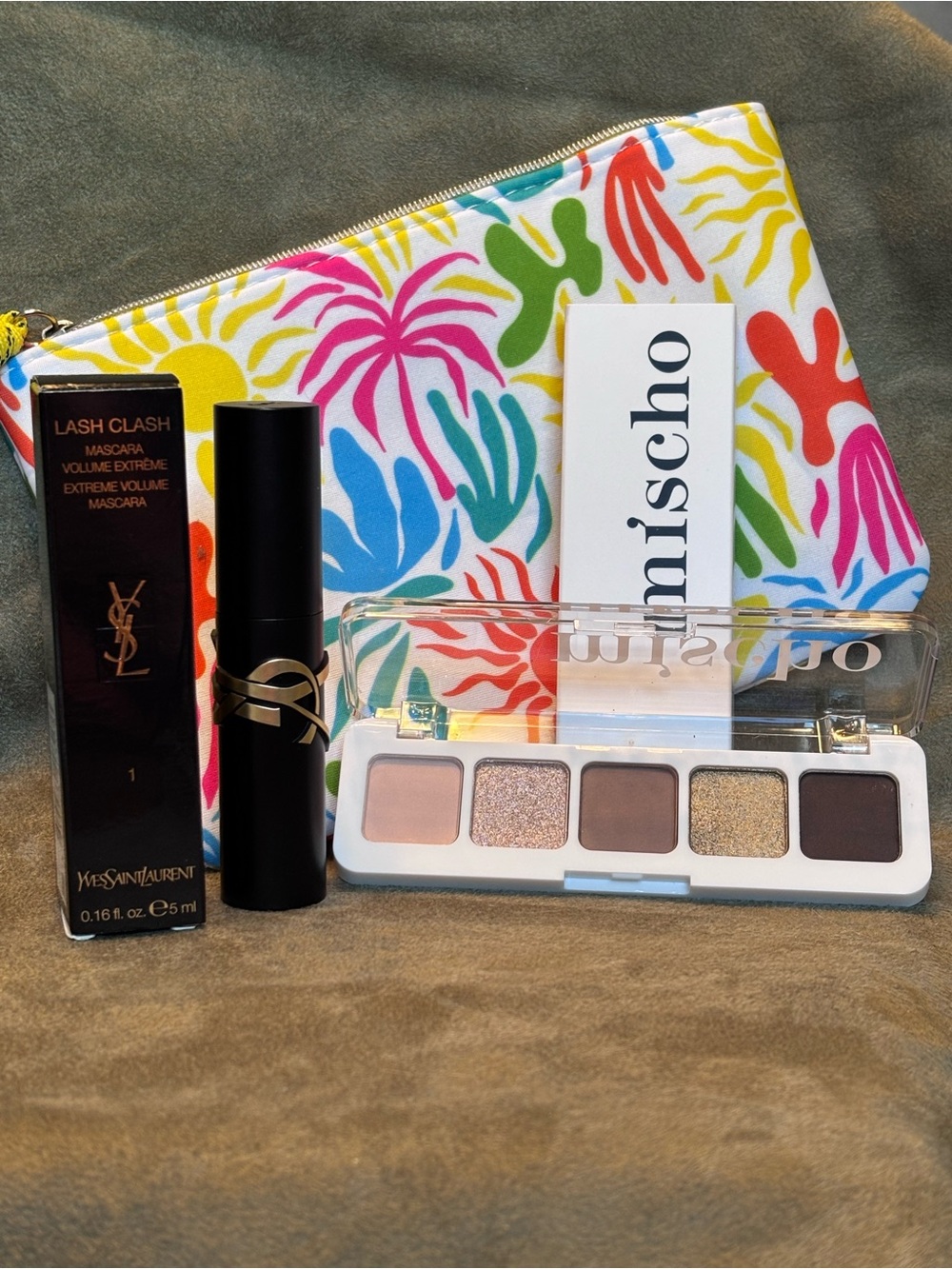 Yves Saint Laurent Lash Class Mascara Noir Black & MISCHO Mini Eyeshadow Pallet
